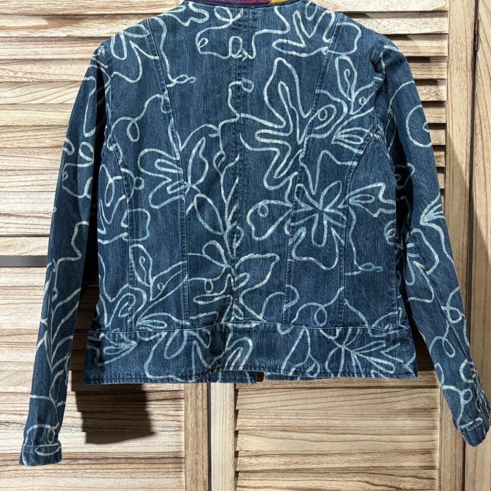 Chico’s Artisan Tapestry Trim Denim Jacket Etched Floral Blue Size L - Picture 2 of 9